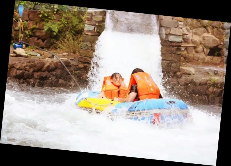 Wuxieqihuan Water Rafting